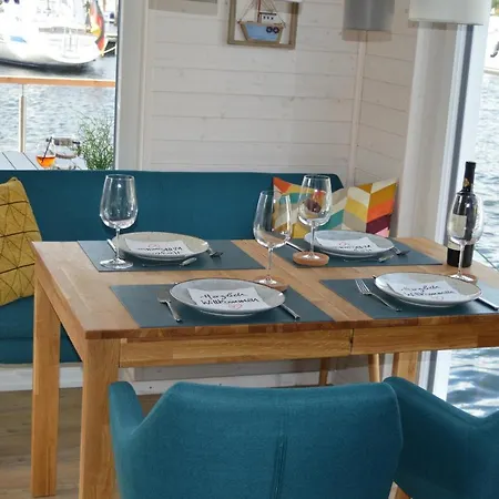 Hecht - Stern Hausboot *