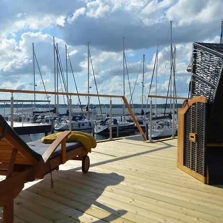 Hecht - Stern Hausboot *