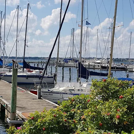 Bådhotel Hecht - Stern Hausboot Egernsund